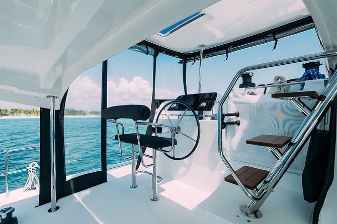 3 Hour Catamaran Experience in a Private 42' Lagoon - Food and drink at sea: what’s included, and how it lands