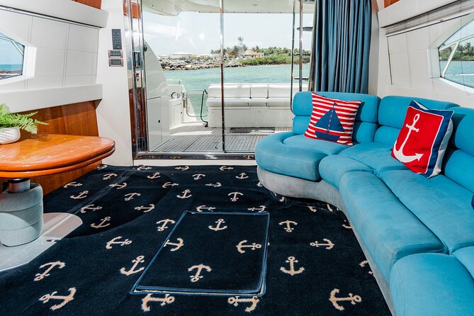 4 Hour 50' Azimut Yacht All-Inclusive in Tulum & Playa del Carmen - Crew-made ceviche and guacamole: lunch that actually feels fresh