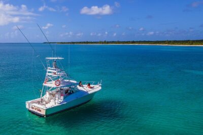4 Hour Private Fishing Tour in Puerto Aventuras Riviera Maya - What’s included: tackle, bait, snacks, and the fishing setup