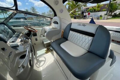 4H private 40' Yacht All-Inclusive in Tulum & Playa del Carmen - The In-Ha Reef Part: Snorkeling, Beach Time, and Fishing