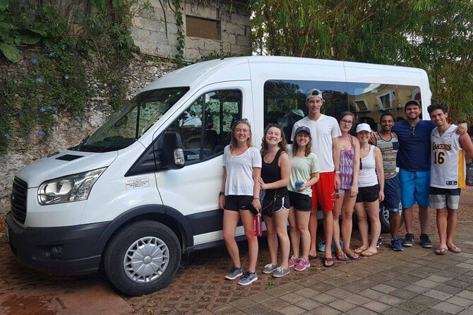 6-Hour Bilingual Private Driver Service in the Riviera Maya - Your bilingual driver in an air-conditioned van: comfort and control