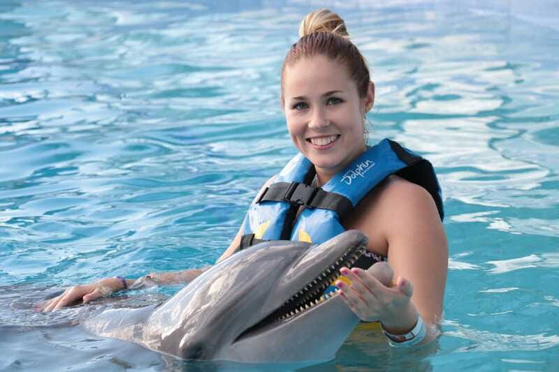 Akumal: Dolphin Encounter - Family fit in Akumal: height rules and who can join alone