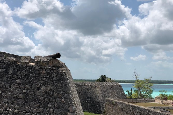Bacalar Deluxe - Pontoon Time on the Lagoon and the Pirates Channel