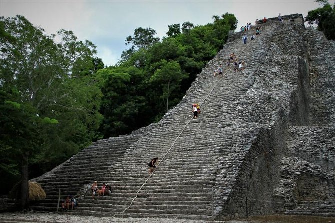 Best opportunity, 4 places, 1 day, 1 price! Tulum, Coba, Cenote and Playa del C. - Stop 1: Tulum Archaeological Site with a guided Mayan-culture walkthrough