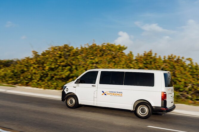Cancun Airport: Private Transfer to/from Akumal Hotels - Departure day: hotel lobby pickup and the 10-minute wait limit