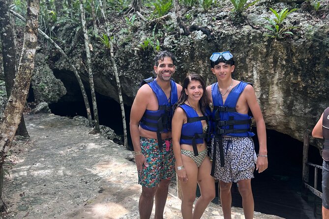Cenotes Private Tour ( Two Eyes, Jaguar & Nicte-Ha ) - Dos Ojos (Two Eyes): the main snorkeling stop in a semi-open cave system
