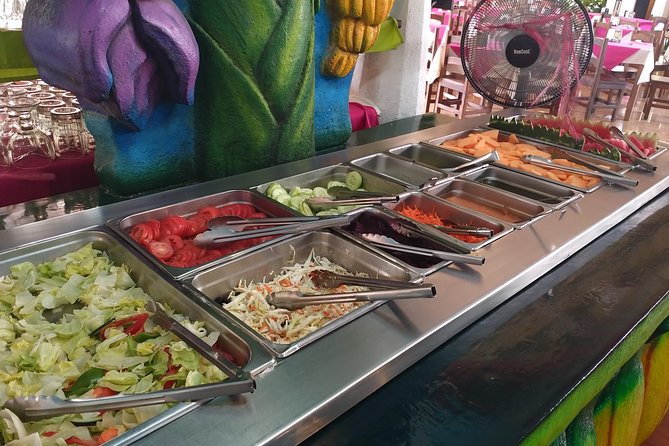 Chichen Itza Basic Tour: Sacred Cenote, Lunch, and Valladolid - Yucatán Lunch and the Sales-Stop Reality Check