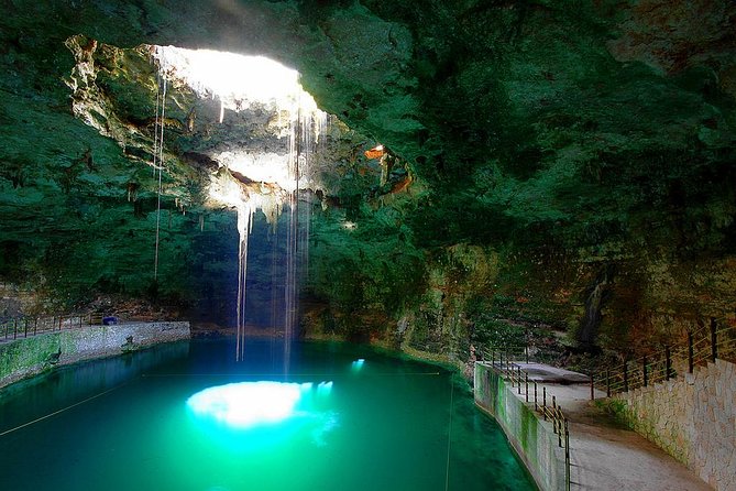 Chichen Itza, Cenote Hubiku and Ek Balam Reduced Group - Chichen Itza Yucatan: the big draw, minus the ticket-office hassle