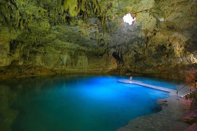 Chichen Itza FULL DAY TOUR - Lunch buffet and the long stretch back