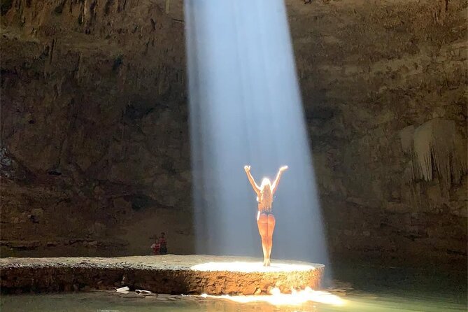 Chichen Itza, Suytun and Ikkil cenotes in One Day Tour! - Chichén Itzá: iconic ruins with guided context and photo time