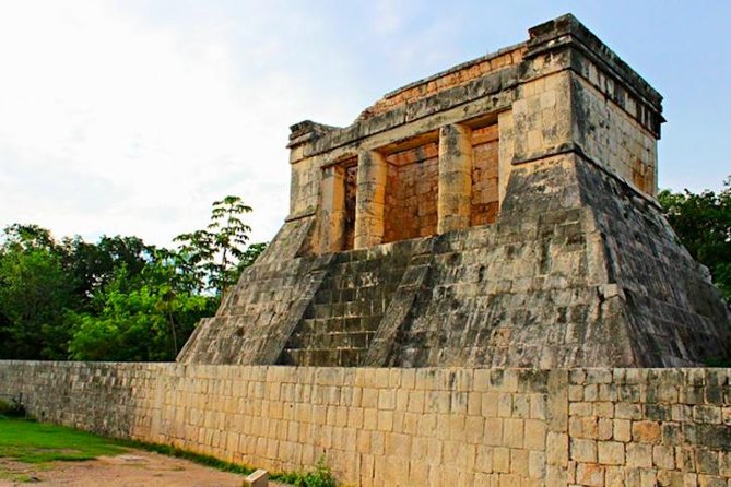 Chichen Itza the Mayan Wonder Tour from Cancun and Riviera Maya - Timing and Heat: The Challenge of Chichén Itzá at Midday