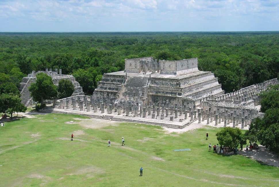 Chichen Itza, Valladolid, and Cenote Tour from Tulum - Lunch on a Tight Schedule: Yucatán Buffet Comfort