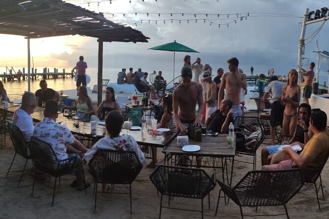 Cozumel El Cielo Tour by Boat from Playa del Carmen & Transfer - Boat staff, small groups, and the language question