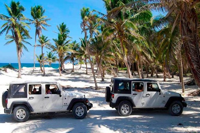 Cozumel Jeep Tour from Cancun and Riviera Maya - Lunch and the “other side” feel: less crowds, local food stop