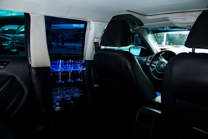 Departures in Luxury Sedan from Akumal to Cancun Airport - The airport drop-off: arriving when you want, not when you guess