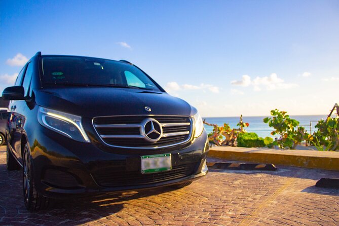 Departures in Mercedes Benz from Puerto Aventuras to Cancun Airport - Quick highlights before you book