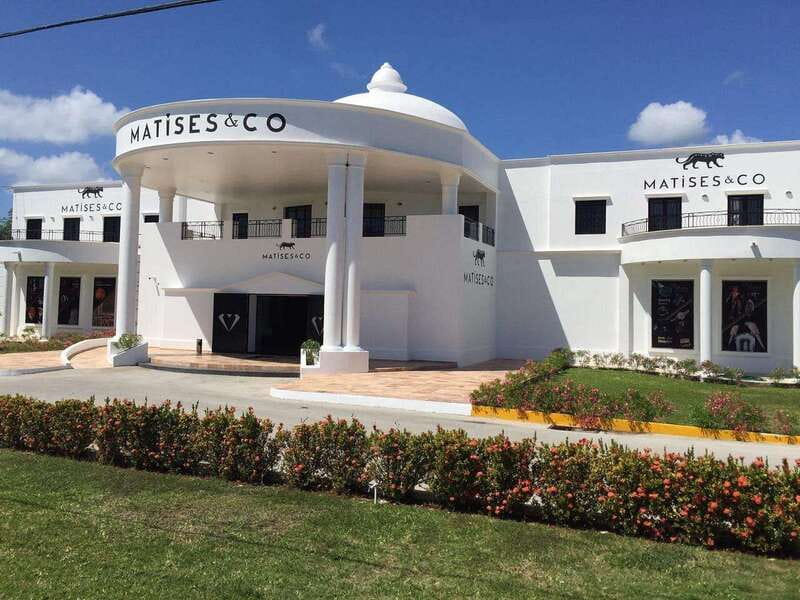 Discover the essence of playa del carmen: tequilera, jewelry and 5th avenue. - Artisanal tequila tasting: how to make the most of the time