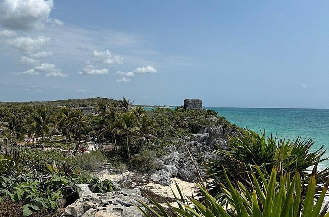 Discover the Mystical Tulum Ruins with a Certified Federal Guide - Temple of the Descending God: Unique Carvings You Can Actually Notice