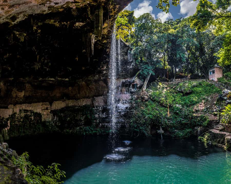 From Playa del Carmen: Tour to Chichén Itzá, Valladolid with Cenote and buffet - One day that stitches together Chichén Itzá, a cenote, and Valladolid