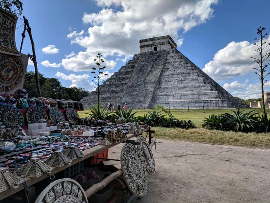 From Playa del Carmen: Tour to Chichén Itzá, Valladolid with Cenote and buffet - Chichén Itzá with a real guide: El Castillo, Temple of the Warriors, Sacred Cenote