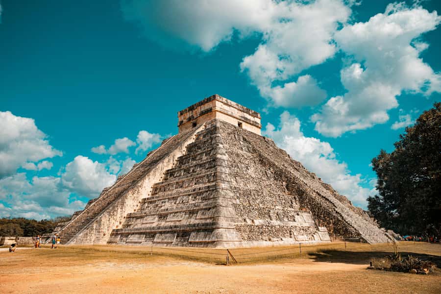 From Playa del Carmen: Tour to Chichén Itzá, Valladolid with Cenote and buffet - Valladolid stop: how to make short colonial time count