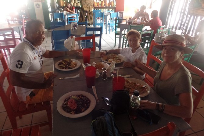 Full Day Knowing Playa del Carmen in Private Tour - Fifth Avenue Walk: Shops, Bars, and the Pleasure of a Guided Pace