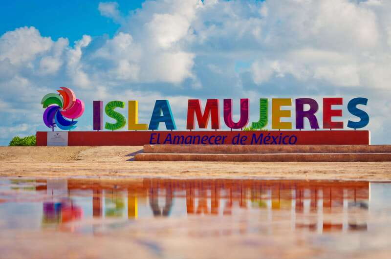 Full Day Nature Expedition to Contoy Island and Isla Mujeres - Isla Mujeres in about an hour: shops, streets, and avoiding decision fatigue