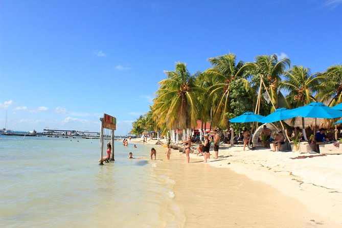 Full-Day Sailing Trip to Mujeres Island from Playa del Carmen - Lunch and the open bar: good value if it runs smoothly