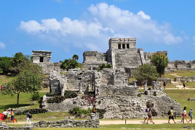 Guerrero Maya (Tulum-Cenote-Caverna) - Cenote Caracol: semi-open water, tunnels, and the kind of calm you don’t get outside