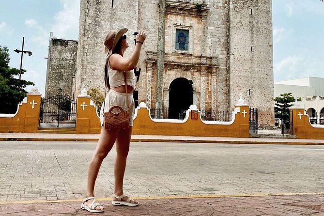 Guided Trip to Chichen Itza, Cenote Saamal, Buffet and Valladolid - Group Size and Language: What to Do if English Commentary Matters