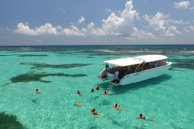 Isla Contoy & Isla Mujeres (from Playa del Carmen) - Stop 2: Isla Mujeres—center time, shopping, and quick beach vibes