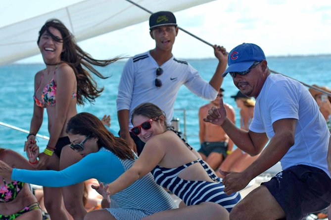 Isla Mujeres All Inclusive Sailboat Experience - Premium catamaran vs standard sailboat: who should choose what