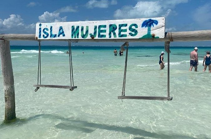 Isla Mujeres on luxury catamaran with snorkel, open bar and lunch - Pickup, Timing, and Getting Back to Your Hotel Door