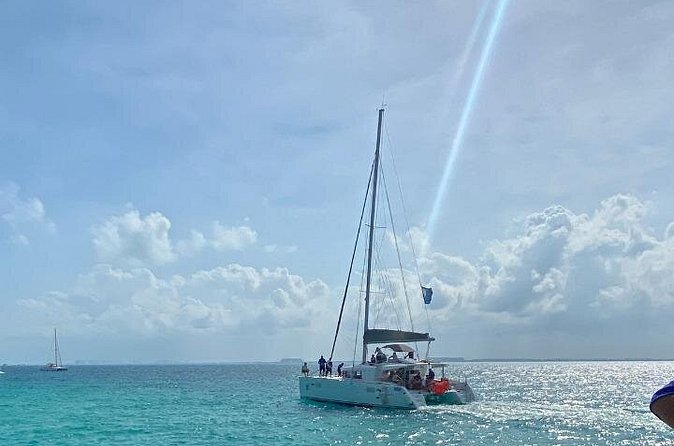 Isla Mujeres on luxury catamaran with snorkel, open bar and lunch - Should You Book This Isla Mujeres Luxury Catamaran?