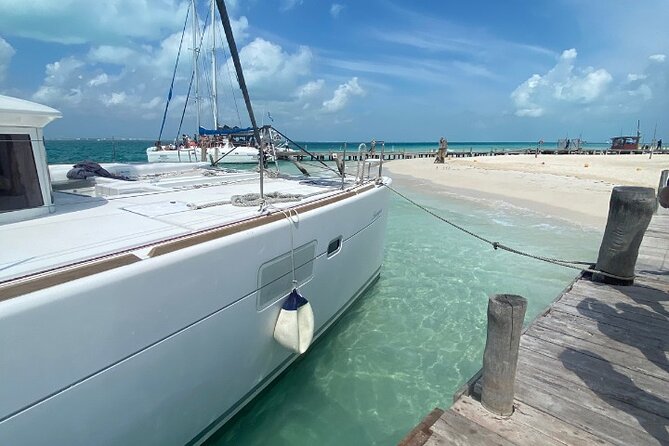 Isla Mujeres on luxury catamaran with snorkel, open bar and lunch - Stop 1: El Meco Snorkel and Finger-Sculpture Reef Views
