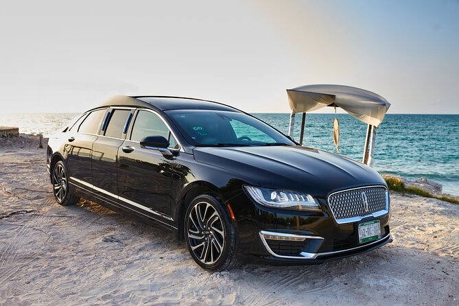 Lincoln Stretch Limo from Akumal to Cancun Airport - Hotel pickup that works, and the 10-minute waiting reality