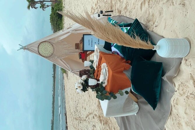 Luxury picnic on the beach - Meeting Point: Where to Start Without Losing Time