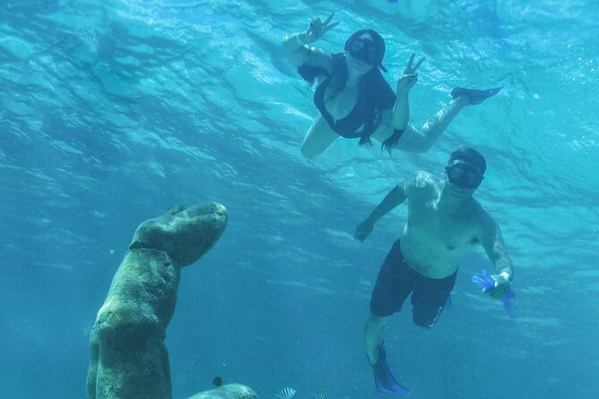 Luxury Sailing Experience to Isla Mujeres with Lunch & Open Bar - How the group size affects your day (and your comfort)