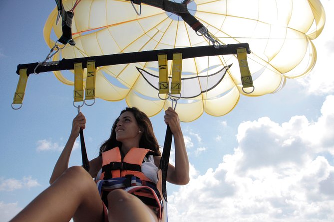Parasailing in Playa del Carmen with transfer - How the Hotel Pickup Works for Playa del Carmen Parasailing