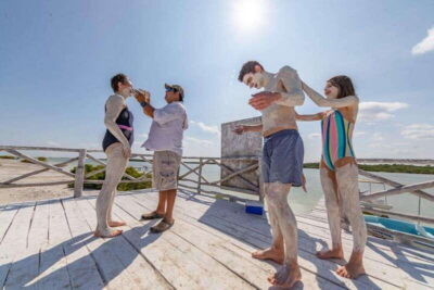 Playa del Carmen: Rio Lagartos and Las Coloradas Tour - Playa del Carmen pickup and the road: comfy vehicle, long ride