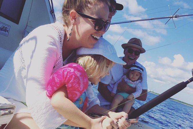Private Fishing Tour in Yacht Playa del Carmen - Drinks, Water, and the On-Board Food Factor