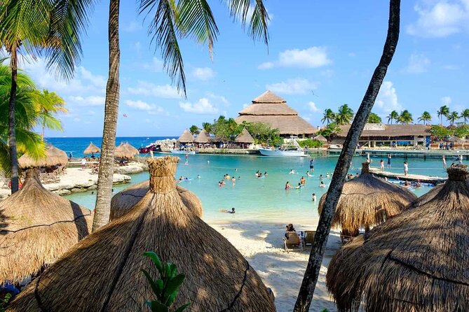 Private Transfer: Playa del Carmen to Cancun Airport CUN by SUV - Price and value: what $94.74 per person buys you