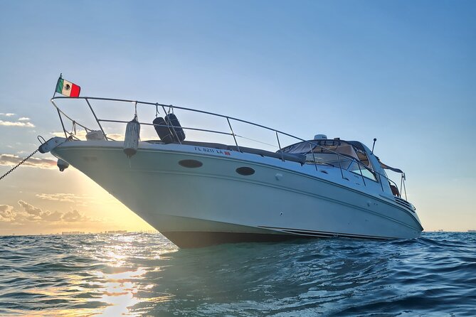 Private Yacht Rental Cancun Up to 15 passengers Isla Mujeres - Isla Mujeres and Playa Norte: why this docking stop is the main event