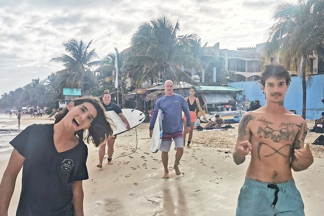 Surfing Lessons - Learn To Surf In Playa del Carmen - On-water maneuver basics: from first ride to real feedback