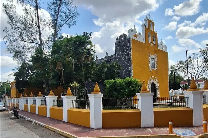 Trip to Chichen Itza with expert guides, Cenote swim & Valladolid - Cenote Saamal: swim time, buffet lunch, and what to bring