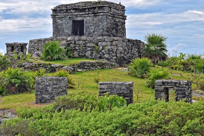 Tulum Legends: A Self-Guided Audio Tour of the Ancient Mayan City - Starting outside Librería Educal Tulum: easier than it sounds